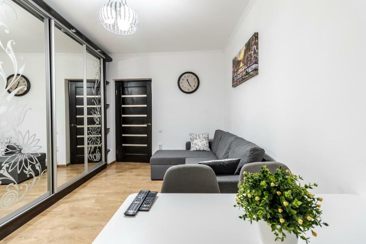 Homey Apartment ลวีฟ ภายนอก รูปภาพ
